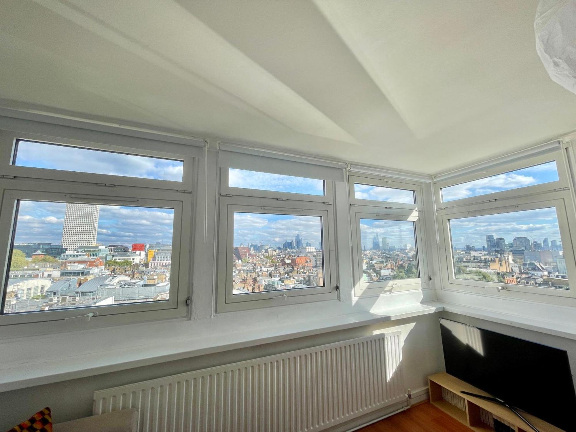 Bright 2-bedroom In Soho High-rise With Skyline Views Appartement Londres